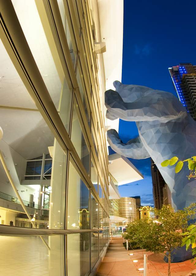 convention-center-blue-bear-4