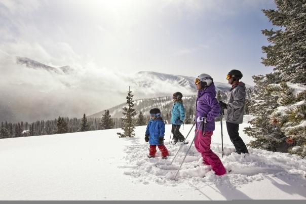 Family skiing